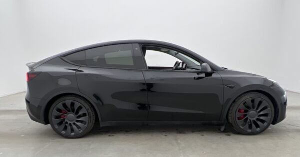 Tesla Model Y Performance VENDU - Image 9