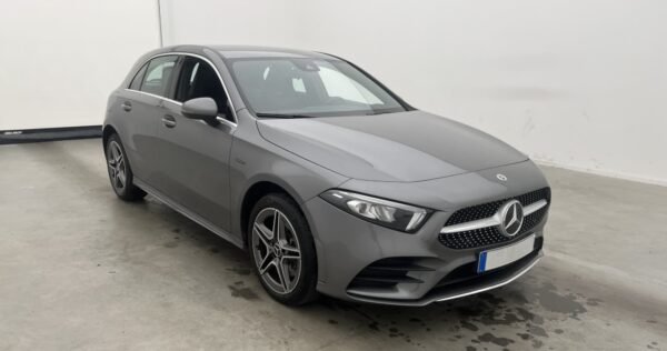 Mercedes-Benz A 250e AMG Sport Line - Image 4