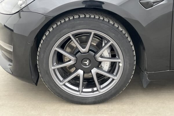 Tesla Model 3 Long Range AWD - Image 11