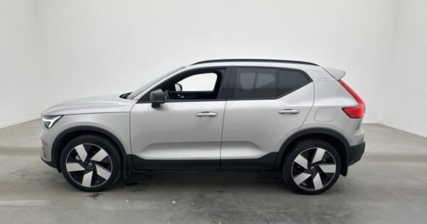 Volvo XC40 Recharge Twin Plus AWD - Image 6