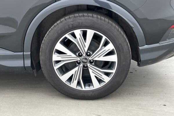 Audi Q4 50 e-tron - Image 11