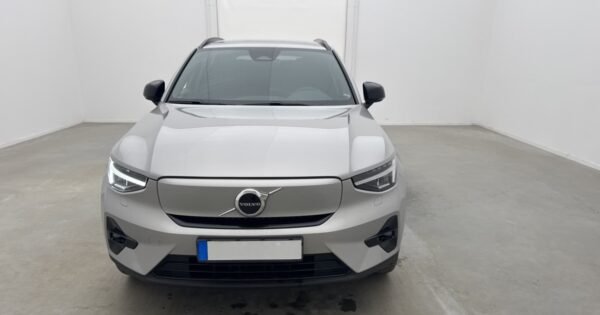 Volvo XC40 Recharge Twin Plus AWD - Image 4