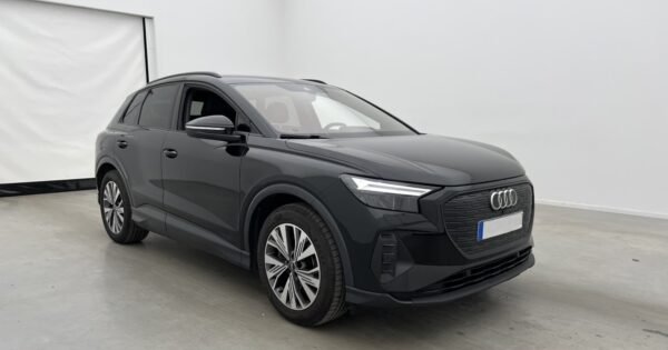 Audi Q4 50 e-tron - Image 3