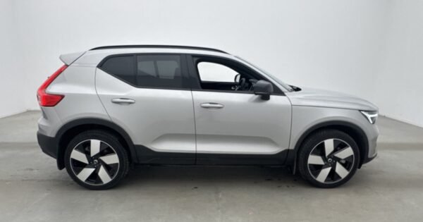 Volvo XC40 Recharge Twin Plus AWD - Image 5
