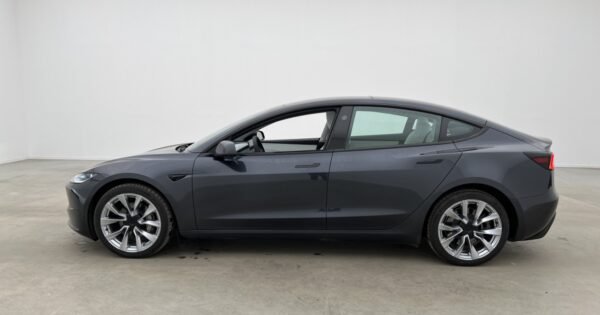 Tesla Model 3 Long Range AWD - Image 5