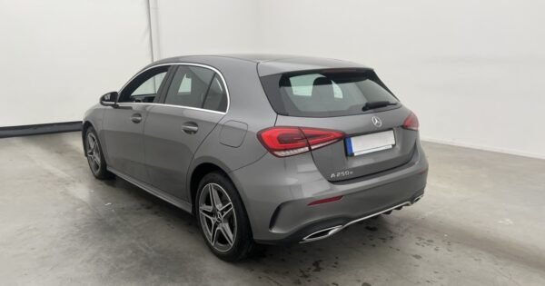 Mercedes-Benz A 250e AMG Sport Line - Image 9