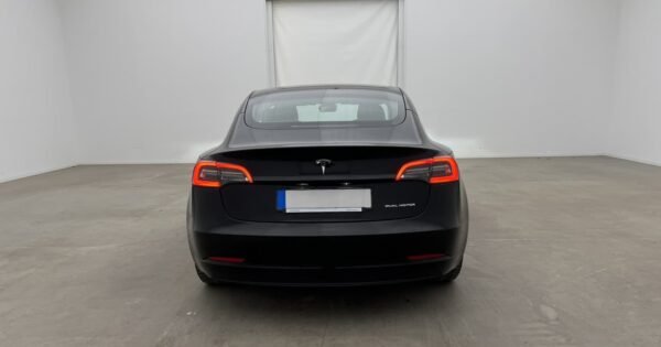 Tesla Model 3 Long Range AWD - Image 8