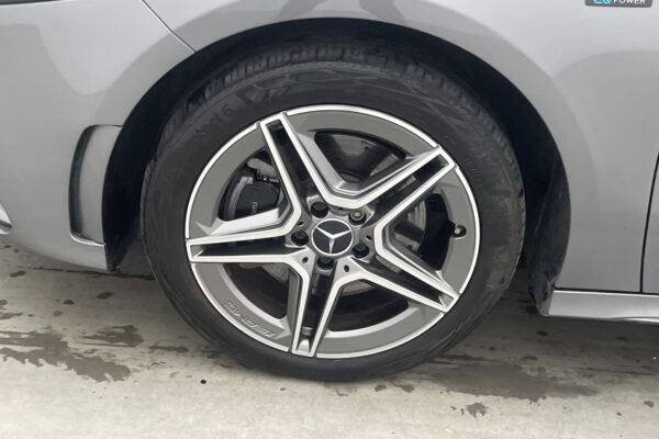 Mercedes-Benz A 250e AMG Sport Line - Image 13
