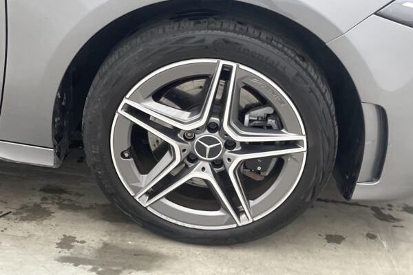 Mercedes-Benz A 250e AMG Sport Line - Image 14