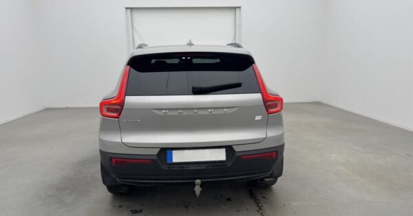 Volvo XC40 Recharge Twin Plus AWD - Image 8